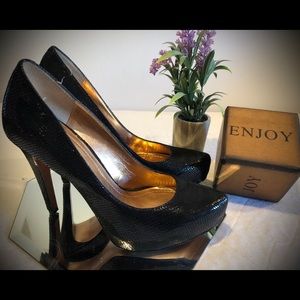 BCB GENERATION LEATHER PUMPS (EUC) 4-05042020